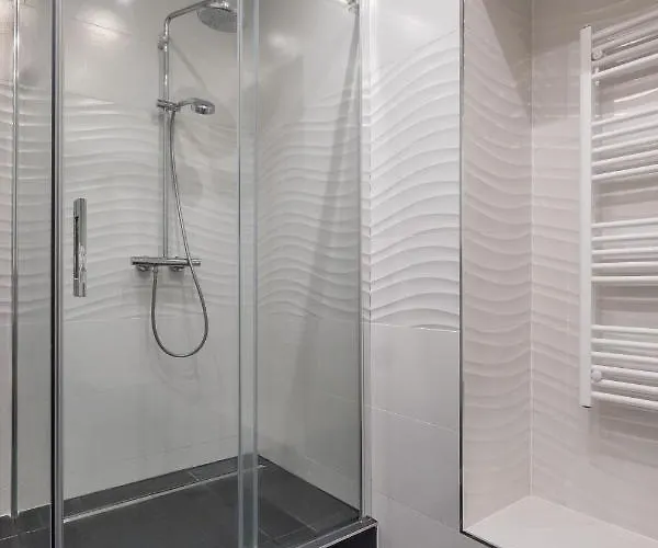 Prime Star Deak Ter Modern Luxury