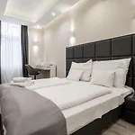 Prime Star Deak Ter Modern Luxury 5* Будапешт