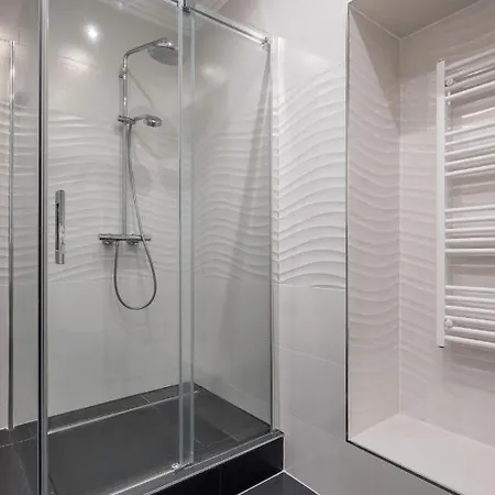 Prime Star Deak Ter Modern Luxury