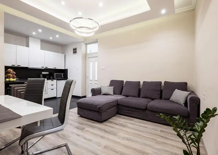 Prime Star Deak Ter Modern Luxury