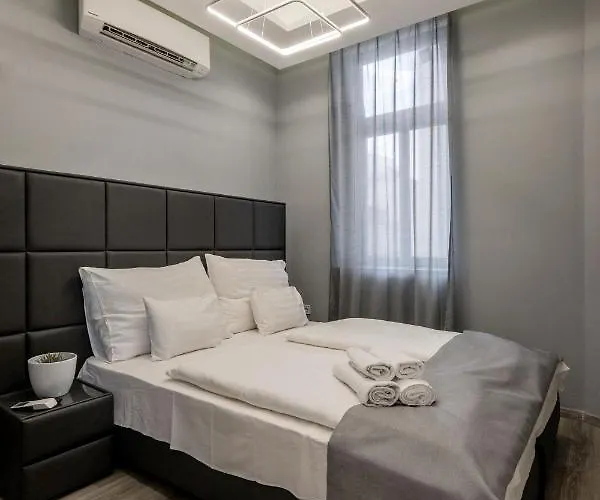 Prime Star Deak Ter Modern Luxury